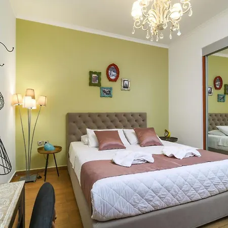 Spacious Santorini 2 Bedrooms Filos Private Jacuzzi Close To Amenities Βίλα