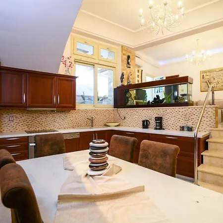 Spacious Santorini 2 Bedrooms Filos Private Jacuzzi Close To Amenities * Φηρά